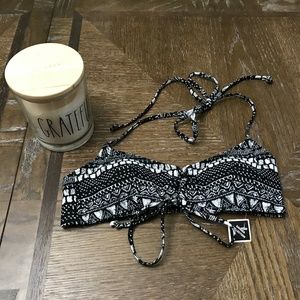 NWT Black Pattern Bikini Top